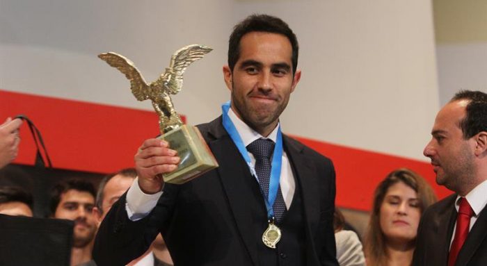 Claudio Bravo, elegido el mejor de los mejores por el Círculo de Periodistas Deportivos