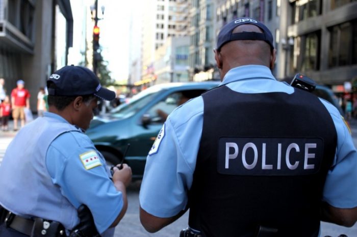 Gobierno de EE.UU. investiga a Policía de Chicago por racismo y uso de fuerza