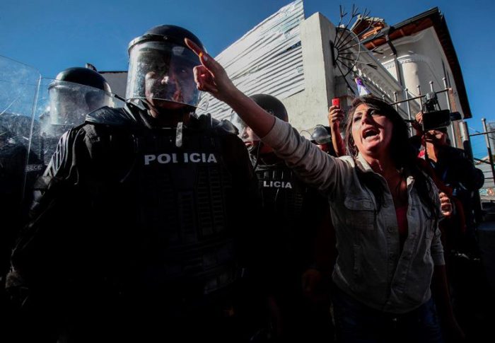 Parlamento de Ecuador aprueba enmiendas que incluyen la reelección presidencial indefinida