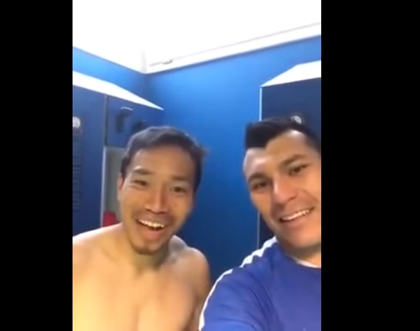 [Video] El trolleo de Gary Medel a su compañero del Inter, el futbolista Japonés Yuto Nagamoto
