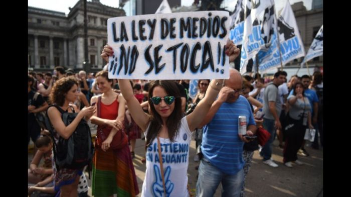 Kirchneristas se manifiestan en Argentina contra las medidas de Macri