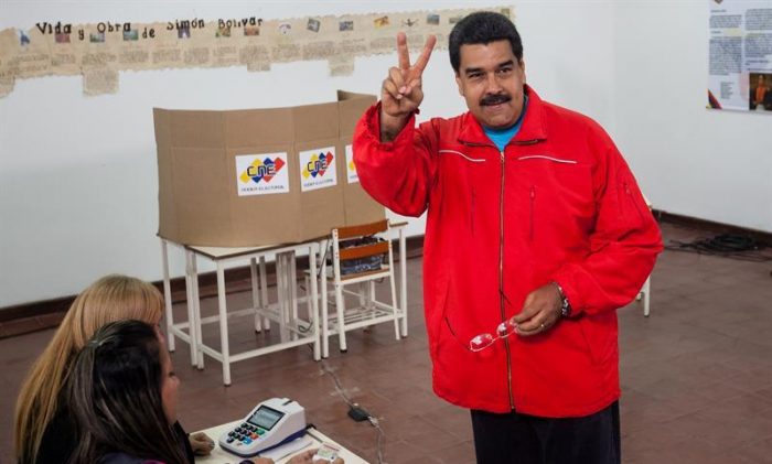 Elecciones parlamentarias venezolanas avanzan sin incidentes y con gran participación