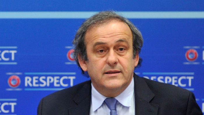 Informe de la UEFA revela que Platini cobraba salario de la FIFA