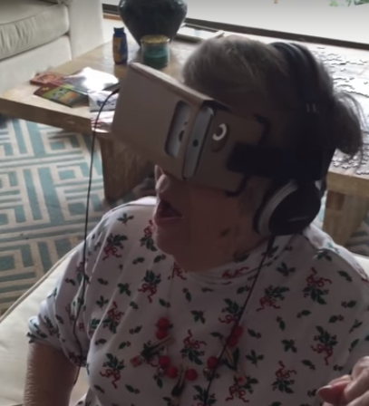 [Video] Abuelita disfruta su primera experiencia con la realidad virtual