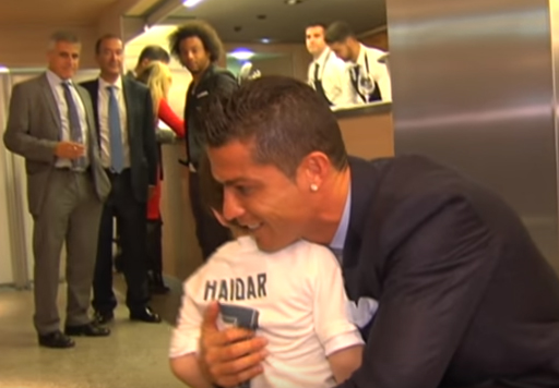 [Video] Haidar, el niño libanés que perdió a sus padres en atentado de Beirut, cumplió su sueño y conoció a Cristiano Ronaldo