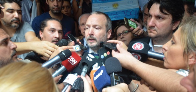 Juez argentino ordena desalojar sede de ente regulador de medios argentinos