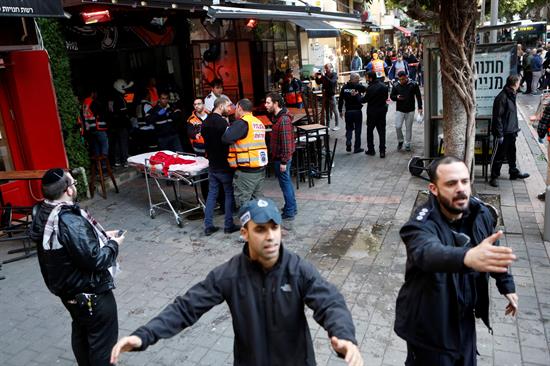 Dos muertos y siete heridos en un tiroteo contra pub de Tel Aviv