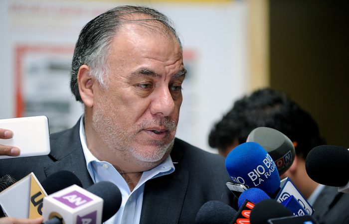 Andrade critica la carta de navegación del gobierno en el Congreso: «El voluntarismo en política siempre nos pasa la cuenta»
