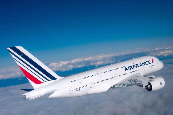 La crisis deja a Air France-KLM al borde de caer de la elite