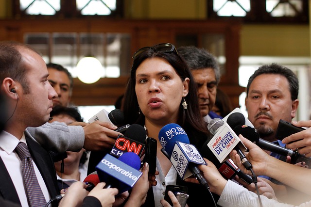 Bárbara Figueroa: «Somos rehenes de un grupo de senadores que está chantajeando al gobierno»