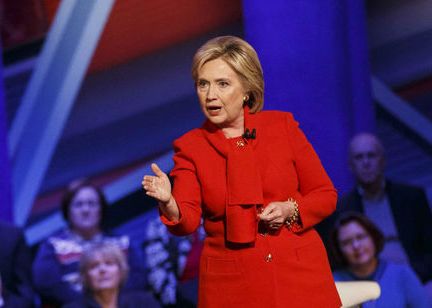Primarias demócratas EEUU: Clinton evita atacar a Sanders y reitera «soy la más preparada para ser presidenta»