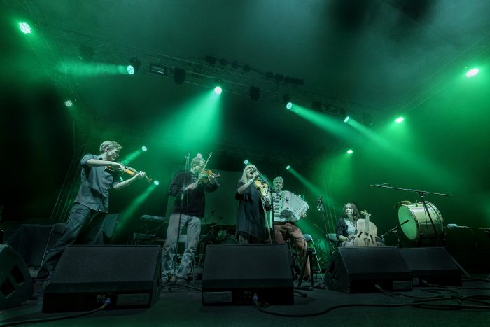 La banda polaca que trae folklor de Europa del Este al festival Womad