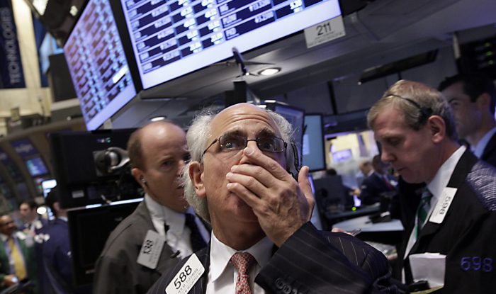 Pavor en Wall Street: el Dow Jones se desplomó casi 5% y cayó más de 1.000 puntos