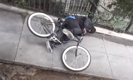 [Video] Ladrones no pueden robarse la bicicleta eléctrica, la más segura del mundo