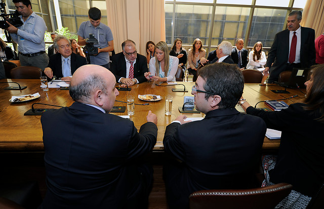 Comisión Caval emite informe final que apunta a Compagnon y hace alusión al Gobierno