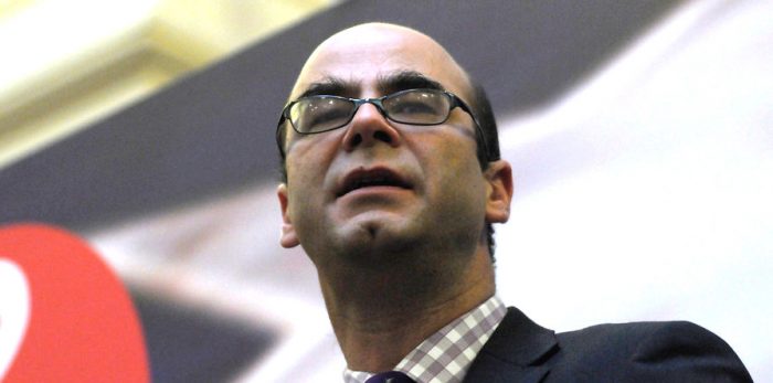 Fernando Atria: «La pérdida de popularidad de la Presidenta se vincula al momento en que  deja de representar la promesa de una transformación»