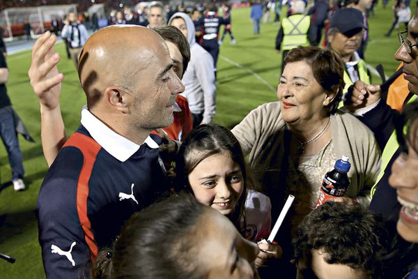 Falleció la madre del DT de la selección chilena, Jorge Sampaoli