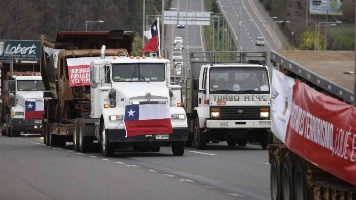 Camioneros no llegan acuerdo con el Gobierno por costo de los peajes y se declaran en «Alerta Máxima»