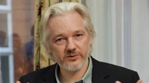Abogada de Julian Assange pide al Reino Unido que lo deje en libertad