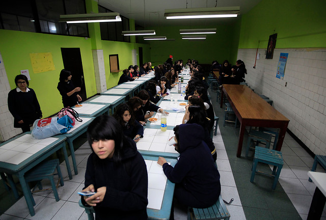 En Chile los estudiantes pobres tienen 6 veces más de probabilidad de tener bajo rendimiento escolar