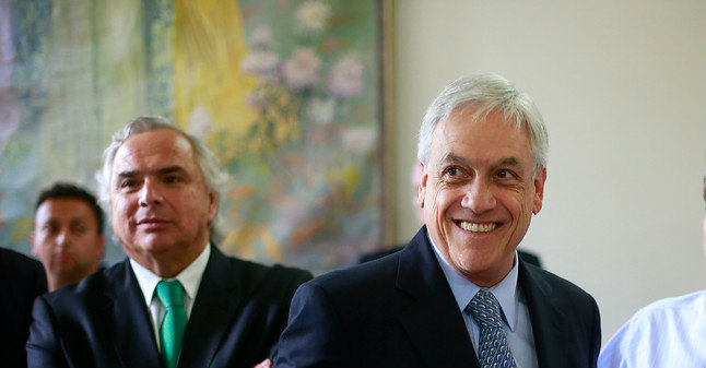 #Mifamilianomefalló: Bacheletismo furioso en redes sale a trolear frase de Piñera sobre el Davalazo