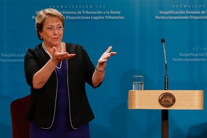 Cadem: Bachelet comienza el año con un 26% de aprobación