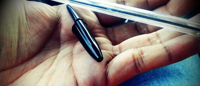 ¿Sabes para qué sirven los agujeros de los lápiz Bic?