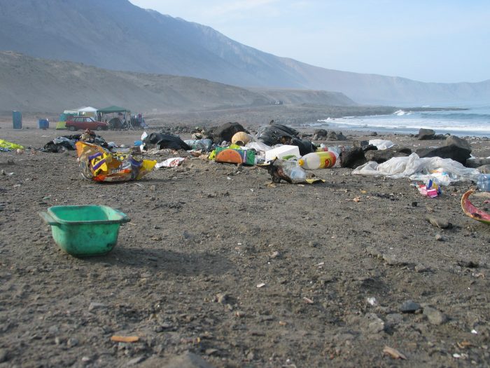 Cerca del 99,9% de la basura presente en las playas son producidas por las personas