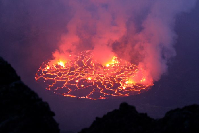 [Video] Como se ve un volcán en erupción por dentro, las increíbles imágenes del Nyiragongo