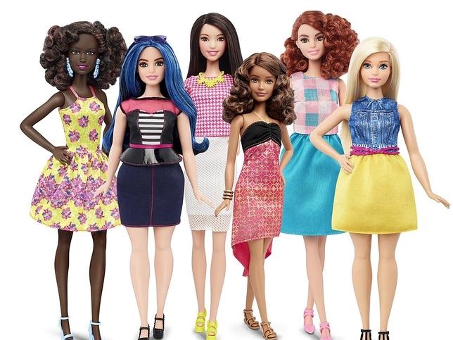 [Video] La evolución de Barbie: nuevas muñecas se acercan a las mujeres reales