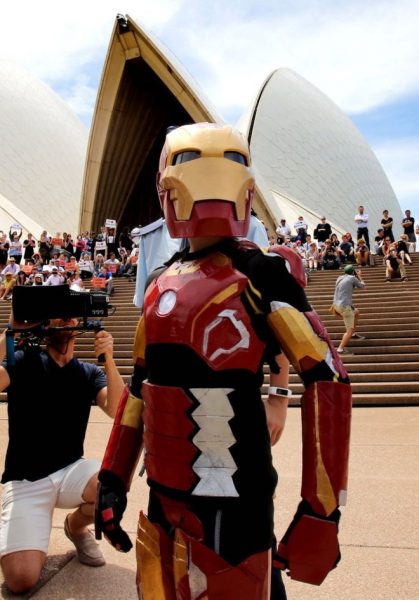 [Video] ‘Iron Boy’ salva a Sydney