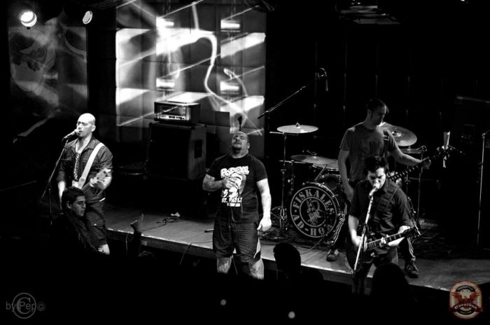 Banda punk Curasbun lanza nuevo disco y lo presenta en gira internacional