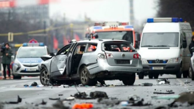 Un muerto por la explosión de un automóvil en el centro de Berlín