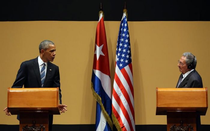 Obama se reúne con Raúl Castro y asegura que «el destino de Cuba no debe ser decidido por EEUU o ningún otro país»