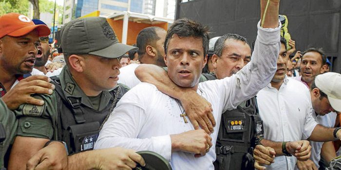 Leopoldo López llama a seguir la protesta en las calles