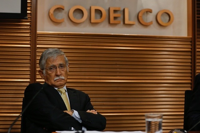 A Nelson Pizarro se le sale el minero que tiene dentro ante crítica situación de Codelco: «No hay un puto peso»
