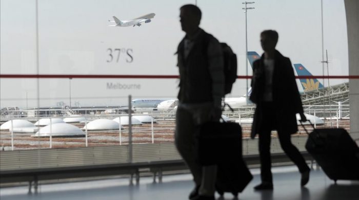 Niño de ocho años lleva casi 10 días detenido en aeropuerto de París