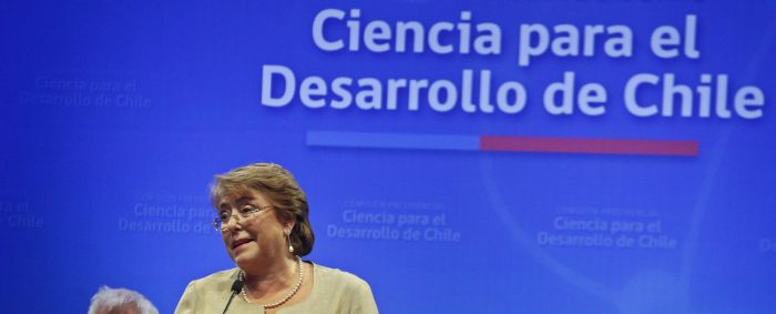 Vaivenes políticos y Fondecyt: la derechización de las ciencias en Chile