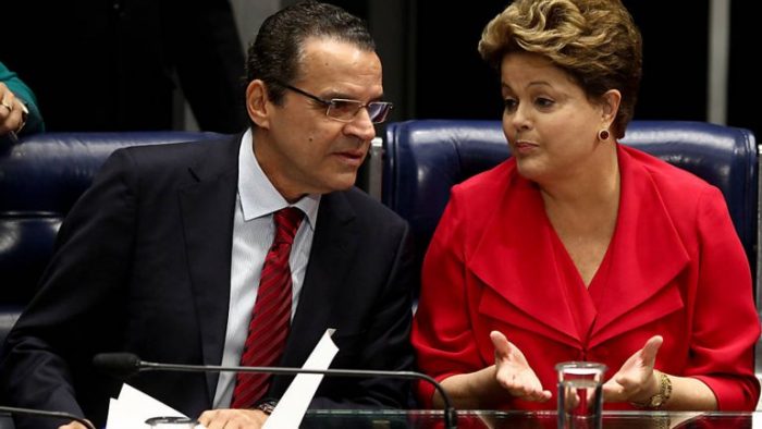 Rousseff se prepara para una reforma de gabinete tras la salida del PMDB