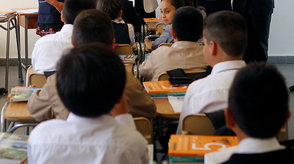 Unicef advierte que Chile no está ajeno a realidad de niños que no asisten a la escuela
