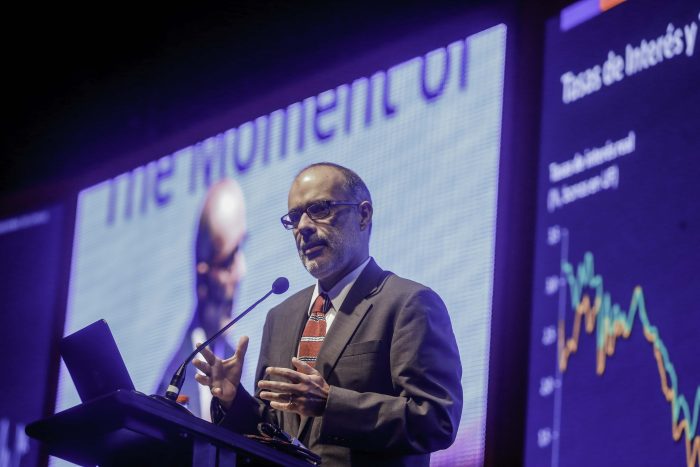 Ministro de Hacienda llama a mercado financiero a detectar oportunidades de inversión y canalizar financiamiento a sectores promisorios