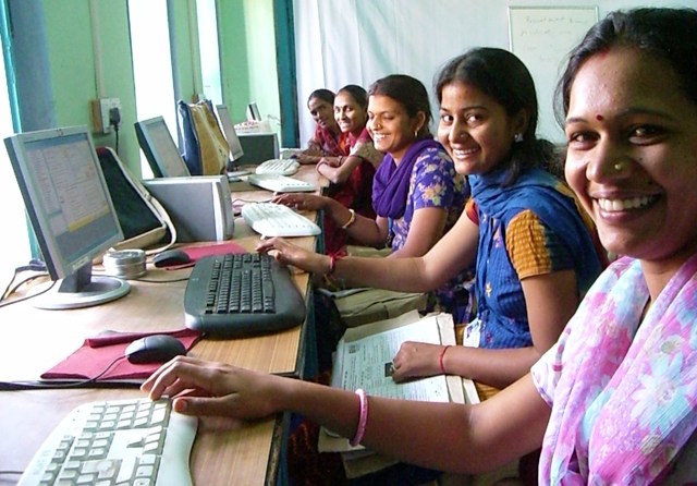 El plan de India para que las mujeres no dejen de trabajar