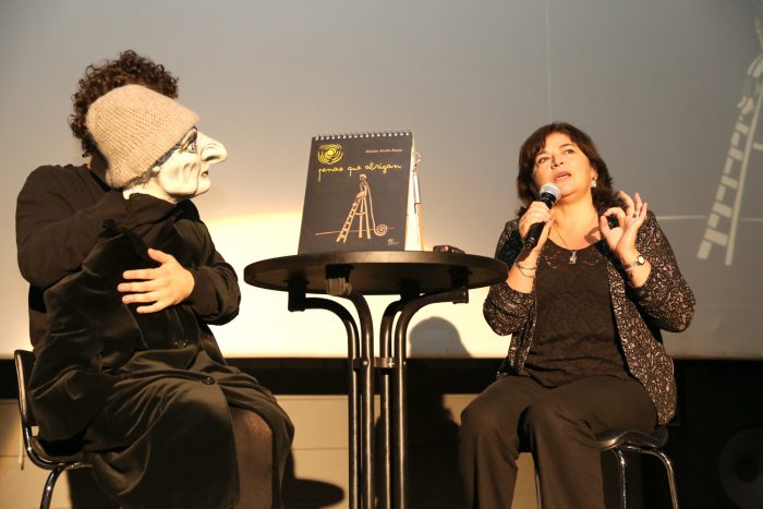 Junji presenta el libro “Penas que abrigan” sobre la expresión de las emociones