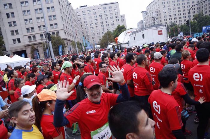No es solo números: ministro de Hacienda corrió la maratón de Santiago