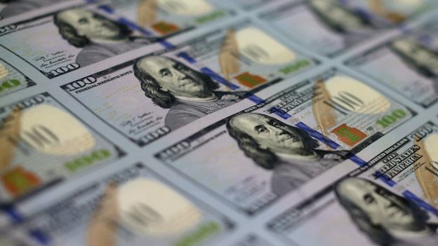 Dólar subió hasta los $690,5 presionado por quinta caída consecutiva del cobre