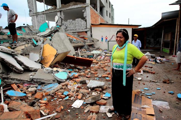 Ecuador alcanza hoy la cifra de 413 muertos a causa del terremoto