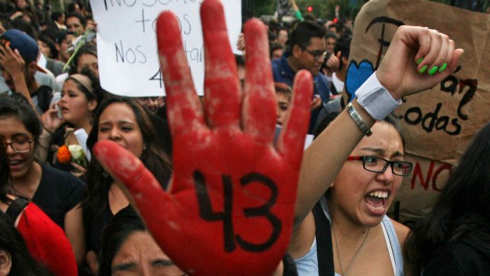Desaparición de 43 estudiantes en México: testimonio implica ahora a la Policía Federal