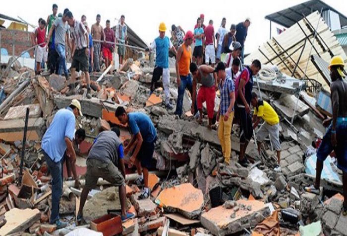 Crece riesgo de un default para Ecuador tras peor terremoto en décadas
