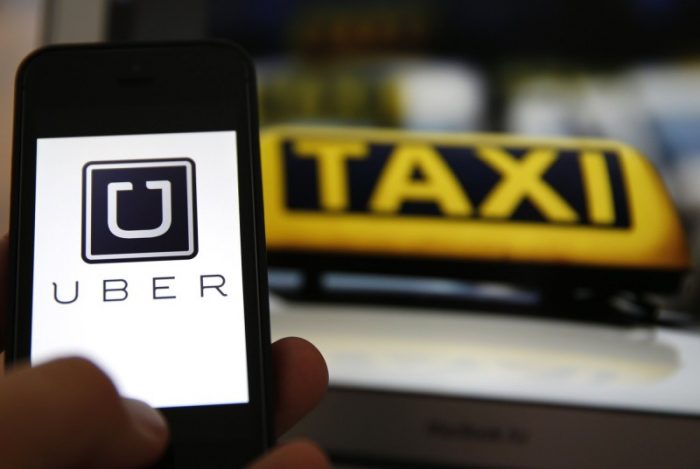 Los 9 pasos estratégicos que usa Uber para vencer a los taxistas