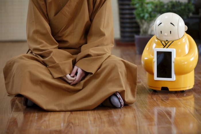 [VIDEO] Xian’er, el primer monje budista robot ya imparte sus enseñanzas en un templo chino